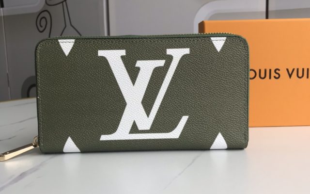 通勤目線で見るLOUIS VUITTONの財布の印象