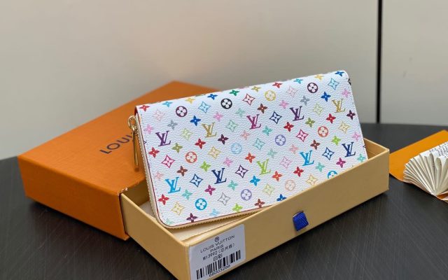 LOUIS VUITTONの財布・小物を毎日に使うなら確認したいこと