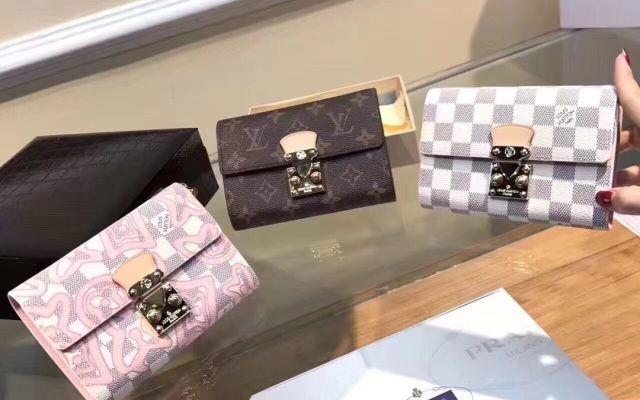 通勤目線で見るLOUIS VUITTONの財布の印象