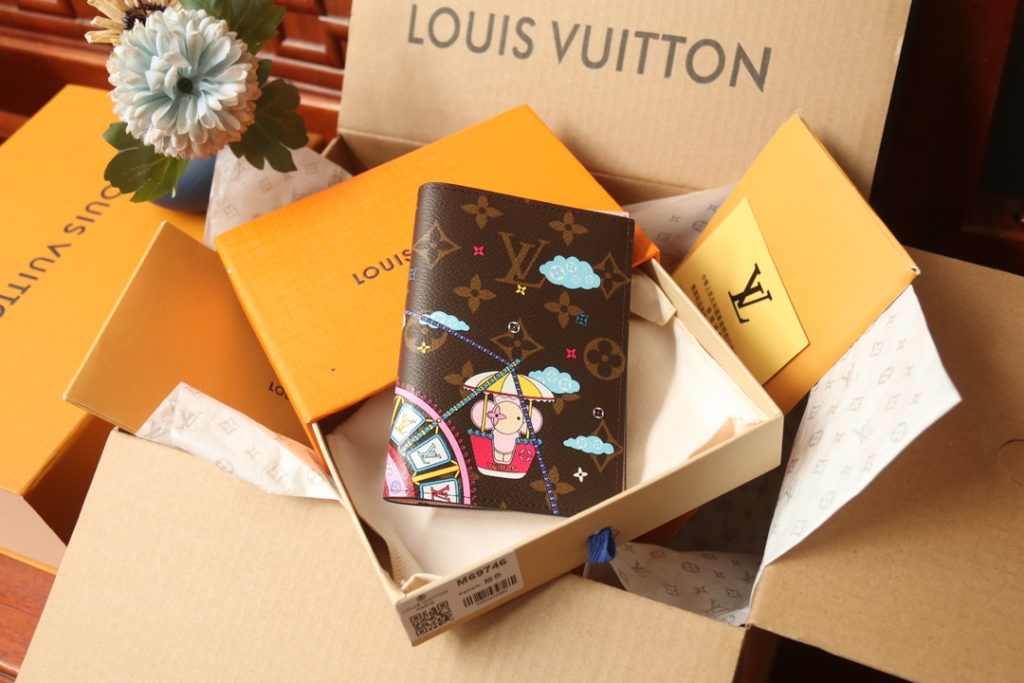ルイ・ヴィトン モノグラムキャンバス 上品な長財布 財布・小物｜毎日に失敗しにくい選び方