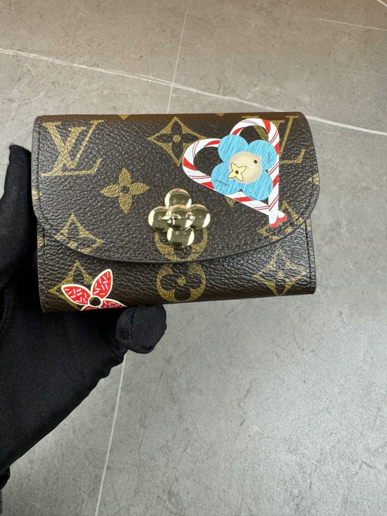 ルイ・ヴィトン モノグラムキャンバス 上品な長財布 財布・小物｜ギフト選びで予算内で見たいポイント
