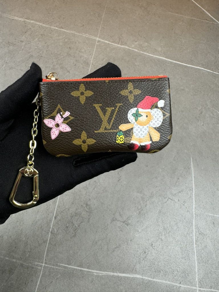 ルイ・ヴィトン モノグラムキャンバス 上品な長財布 財布・小物｜通勤の日に写真で選び方を確認