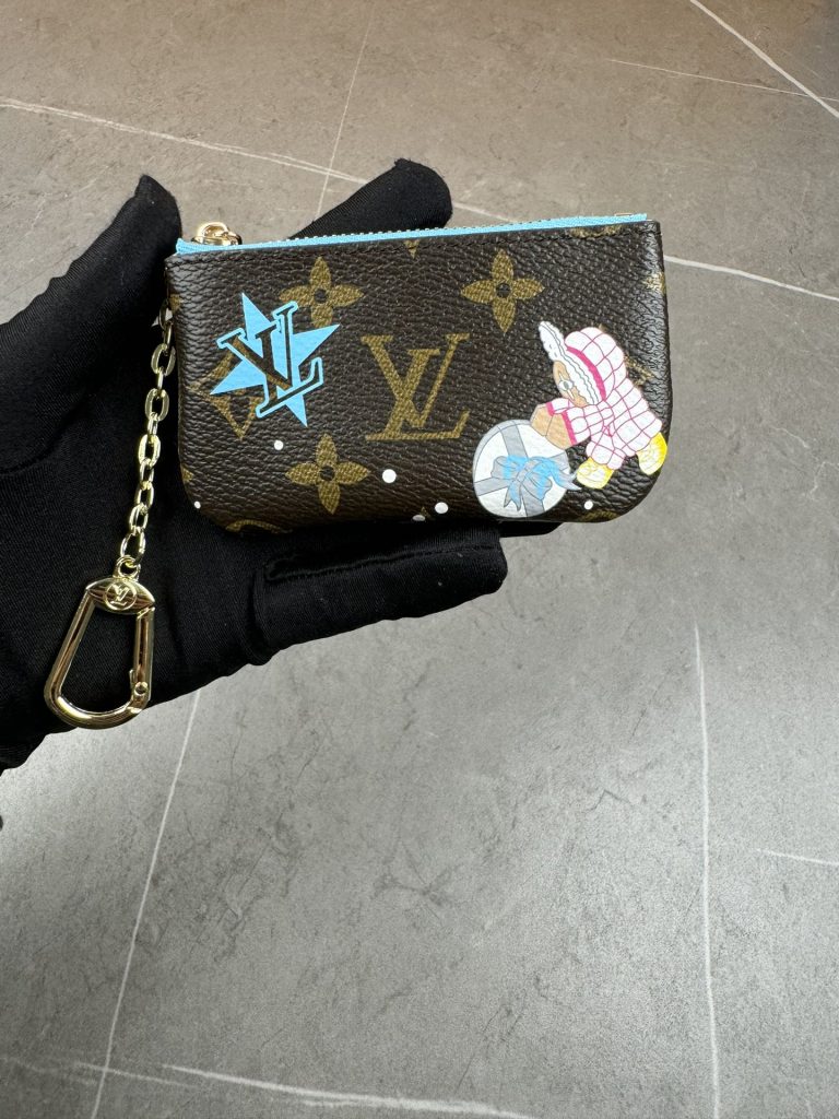 ルイ・ヴィトン モノグラムキャンバス 上品な長財布 レディースに の定番モデル｜毎日に使いやすい財布・小物を写真で確認