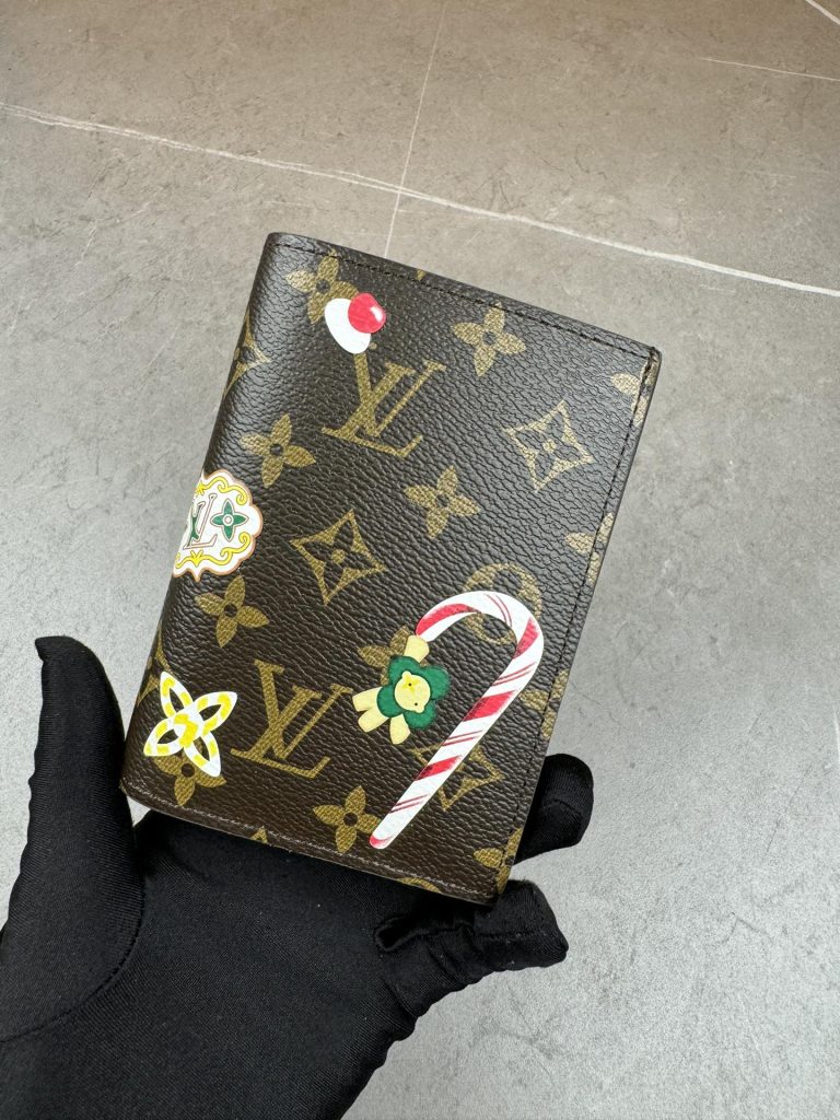 ルイ・ヴィトン モノグラムキャンバス 上品な長財布 財布・小物|仕事帰りに使いやすさを写真で整理