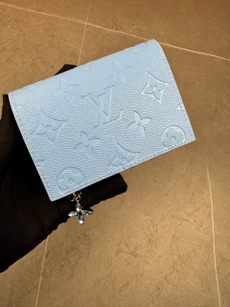 ルイ・ヴィトン モノグラムキャンバス 上品で収納力抜群の長財布 ビジネスやギフトに最適 - 画像 2