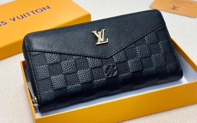 通勤目線で見るLOUIS VUITTONの財布の印象