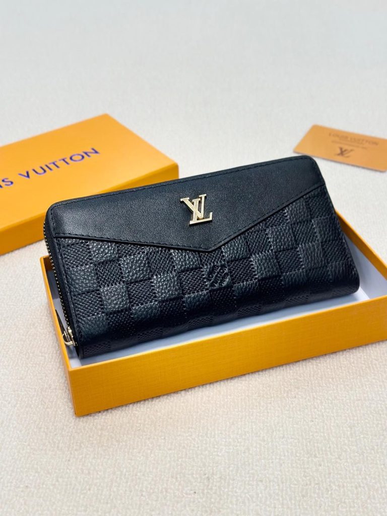 通勤目線で見るLOUIS VUITTONの財布の印象