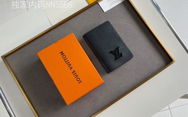 通勤目線で見るLOUIS VUITTONの財布の印象