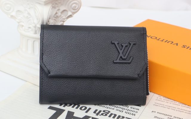 物価高でも選びやすい財布：LOUIS VUITTONを自然に取り入れる