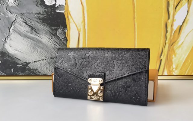 LOUIS VUITTONの財布を予算内で探す前に見るモノグラムのポイント