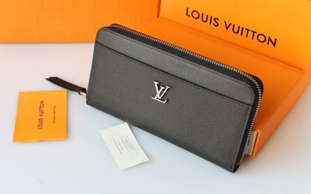 LOUIS VUITTONの財布は価格・収納・合わせ方でどう見るか