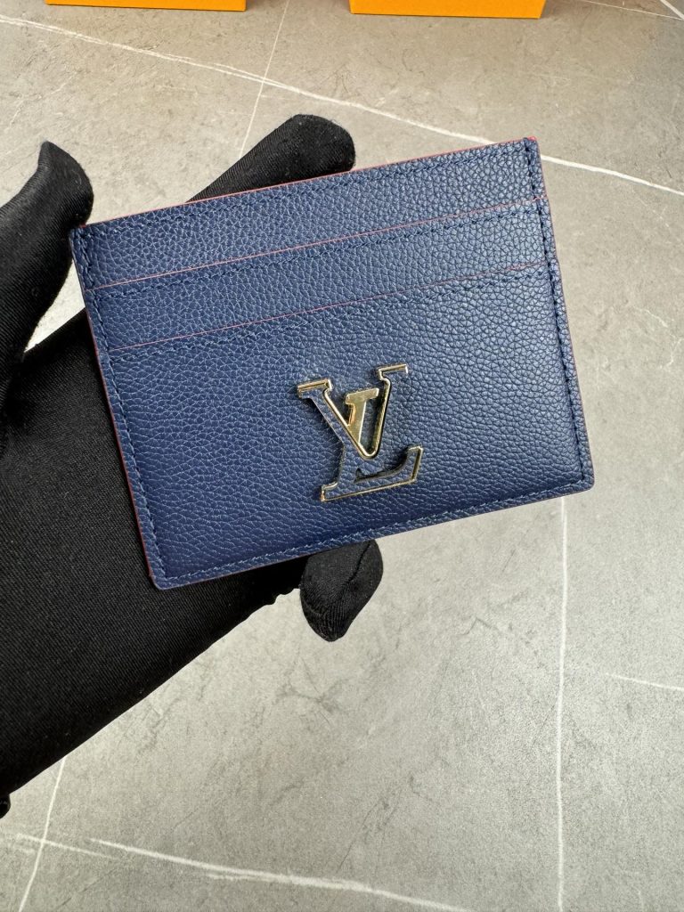 ルイ・ヴィトン モノグラムキャンバス 上品な長財布 財布・小物|通勤の日に毎日に合わせるポイント