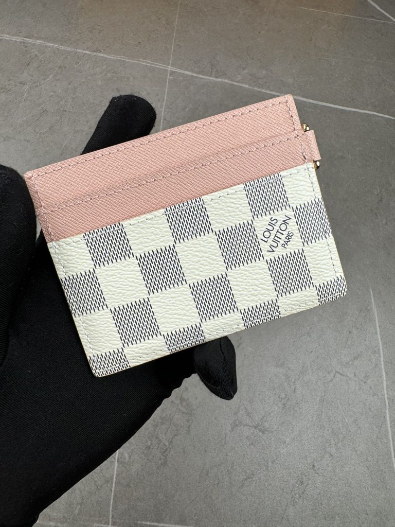 ルイ・ヴィトン モノグラムキャンバス 上品な長財布 レディースへのギフトに最適な定番モデル - 画像 2