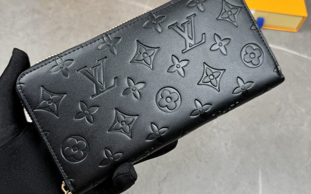 通勤目線で見るLOUIS VUITTONの財布の印象
