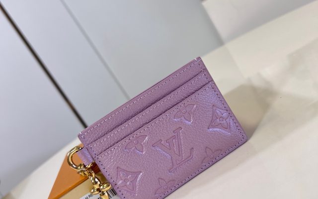 LOUIS VUITTONの財布・小物を毎日に使うなら確認したいこと
