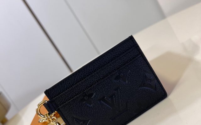レディースの節約買いに向く財布か写真でチェック