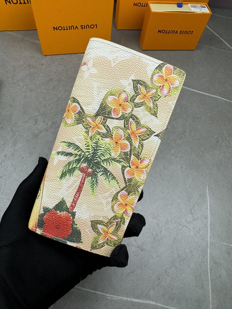 通勤の日、LOUIS VUITTONの財布は開け閉めで差が出る
