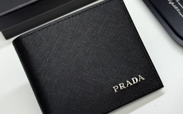 モノグラム系財布を服に合わせるなら見るべき3点