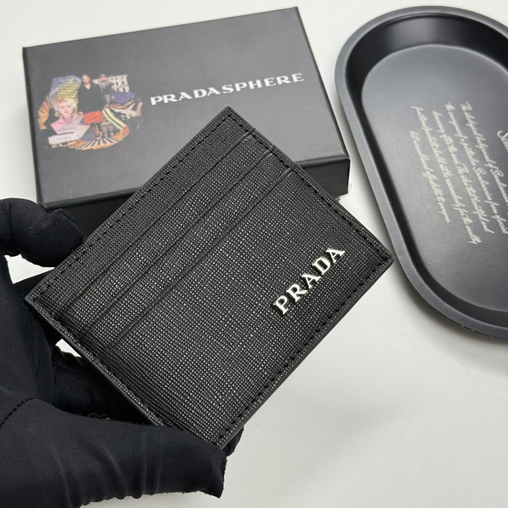 プラダ モノグラムキャンバス 上品で実用的な長財布 ビジネスシーンにも最適な定番モデル - 画像 3