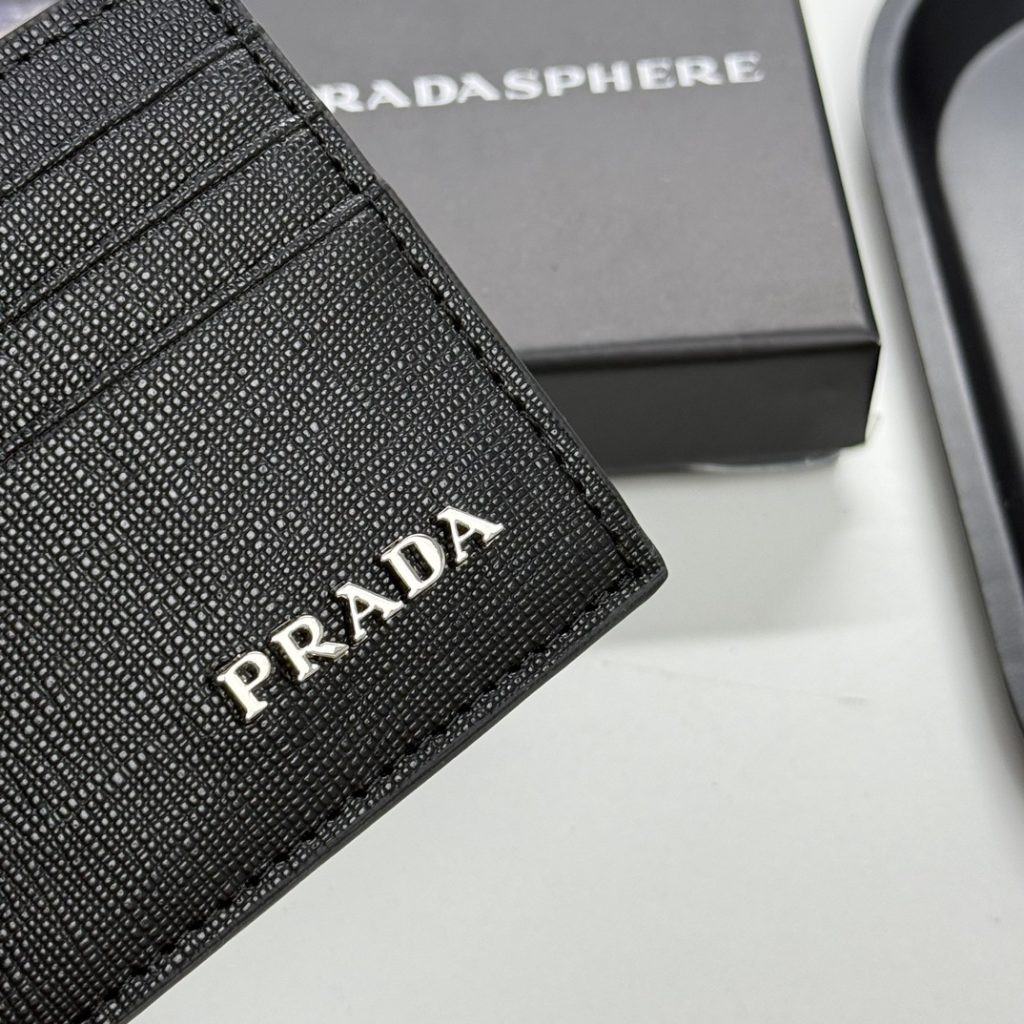 プラダ モノグラムキャンバス 上品で実用的な長財布 ビジネスシーンにも最適な定番モデル - 画像 5