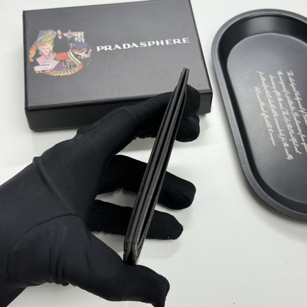 プラダ モノグラムキャンバス 上品な長財布 レディース人気モデル ギフトにも最適 - 画像 5