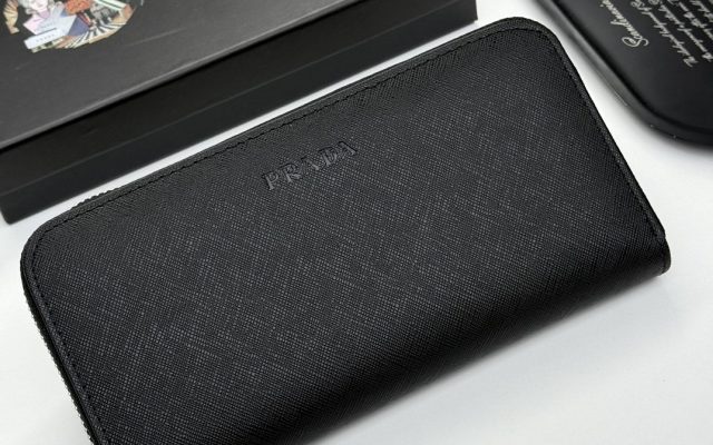 Pradaの財布は価格・収納・合わせ方でどう見るか