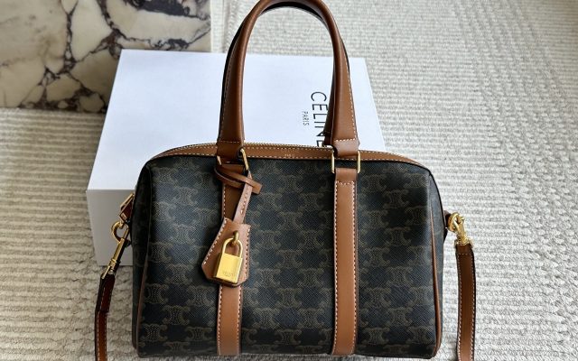 モノグラム系ショルダーバッグを服に合わせるなら見るべき3点