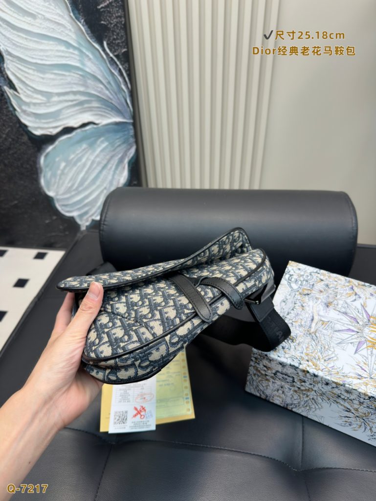 Diorディオール ショルダーバッグ モノグラムキャンバス 上品で実用的なデザイン レディース ギフトにおすすめ - 画像 8