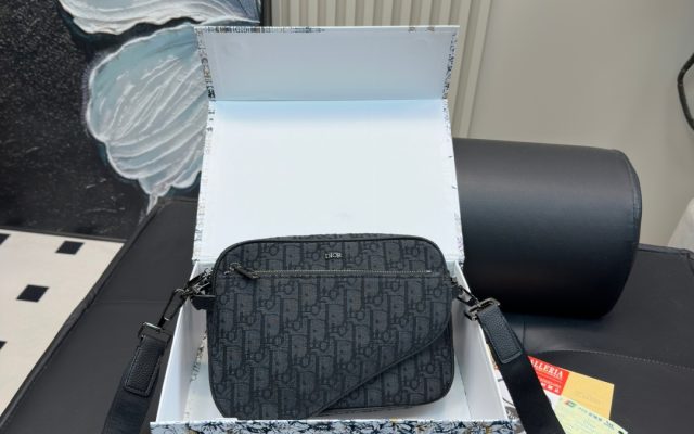 物価高でも選びやすいショルダーバッグ：Diorを自然に取り入れる