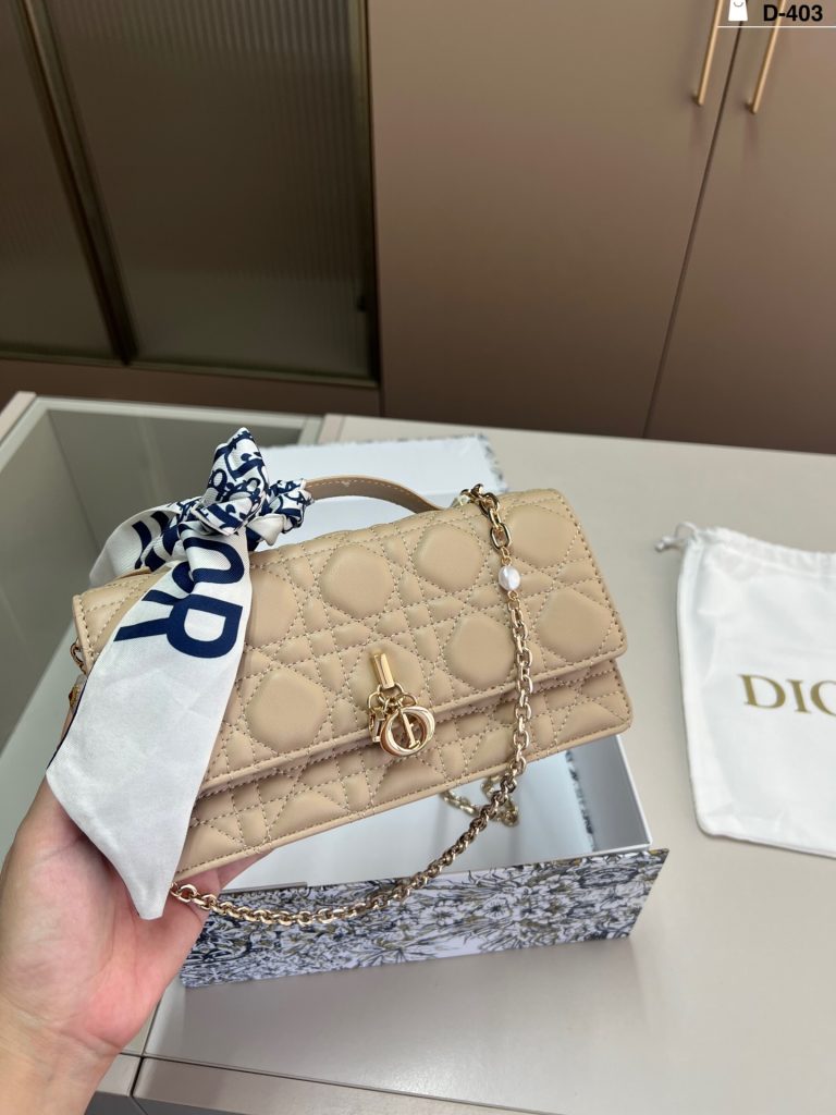 Diorのバッグを毎日に使うなら確認したいこと