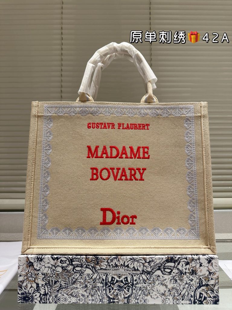 Diorディオール ショルダーバッグ 上品なモノグラムキャンバス レディースに人気の定番モデル - 画像 4