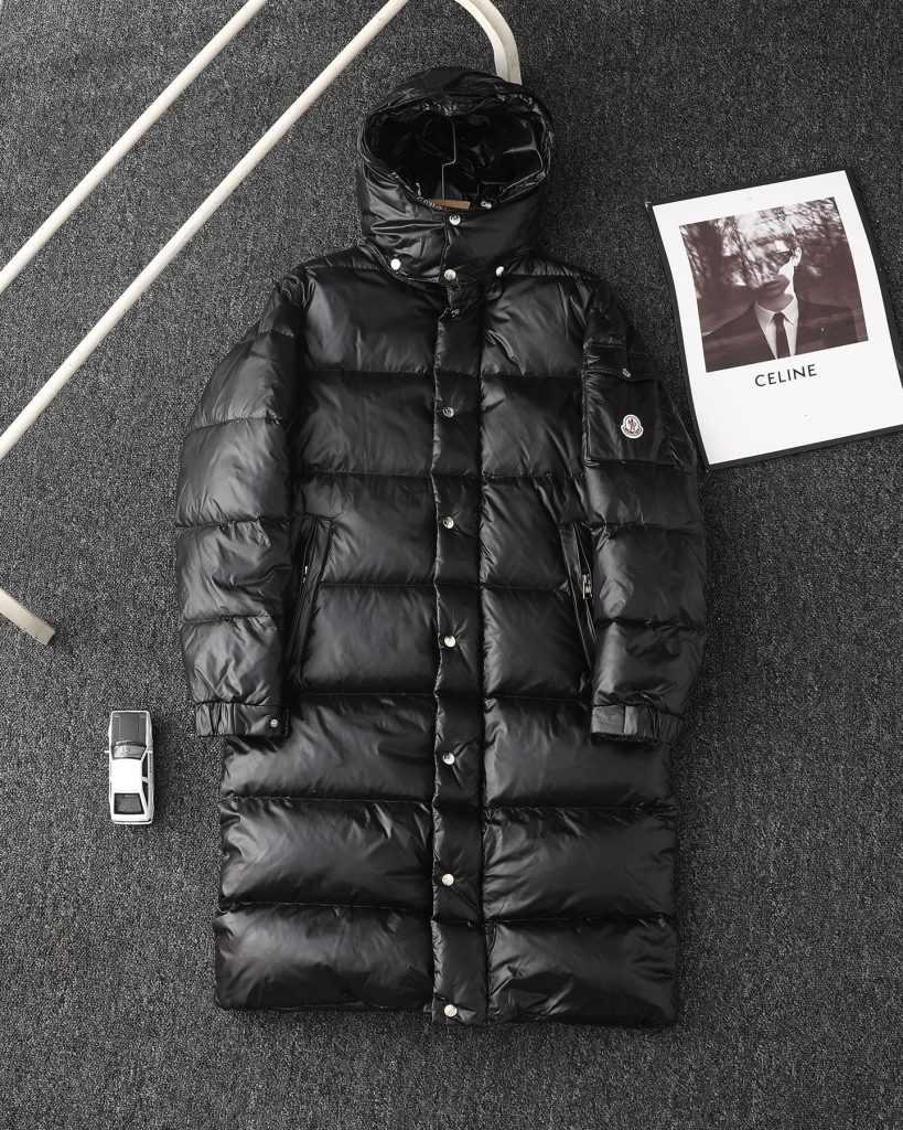 Monclerモンクレール メンズ ダウンジャケット 黒 ファッションアイテム｜休日に失敗しにくい選び方