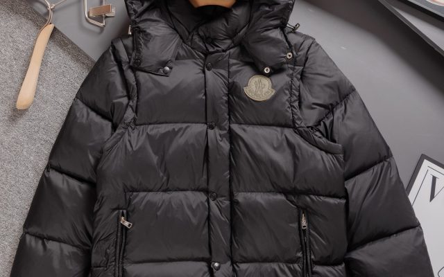 MONCLERの服装を毎日に使うなら確認したいこと
