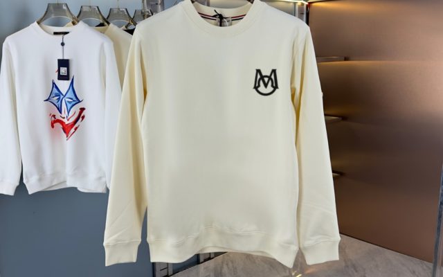服装選びで迷ったら：シャツの価格と使い道