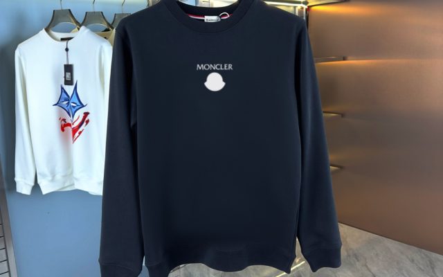日常で使いやすいMONCLERのその他を写真で確認