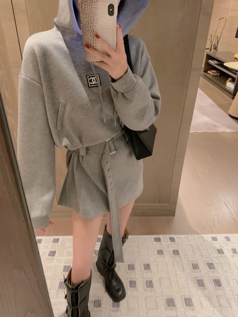 物価高でも選びやすい服装:ブランドアイテムを自然に取り入れる