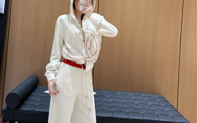 街歩き用に検討したい服装：写真と商品リンク付き