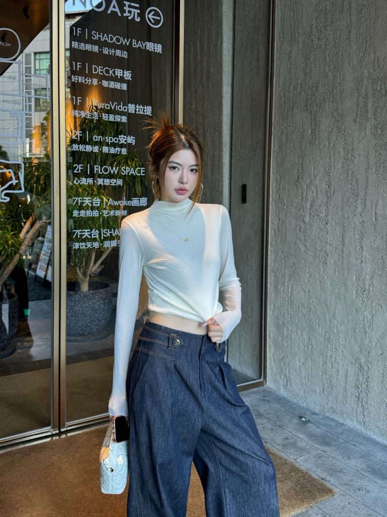 香奈儿 レディース タートルネック ワンピース ホワイト 4色入｜季節の変わり目で使いやすいファッションアイテムを写真で確認