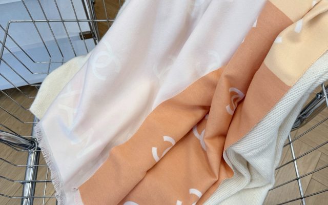 ロゴ系その他を服に合わせるなら見るべき3点