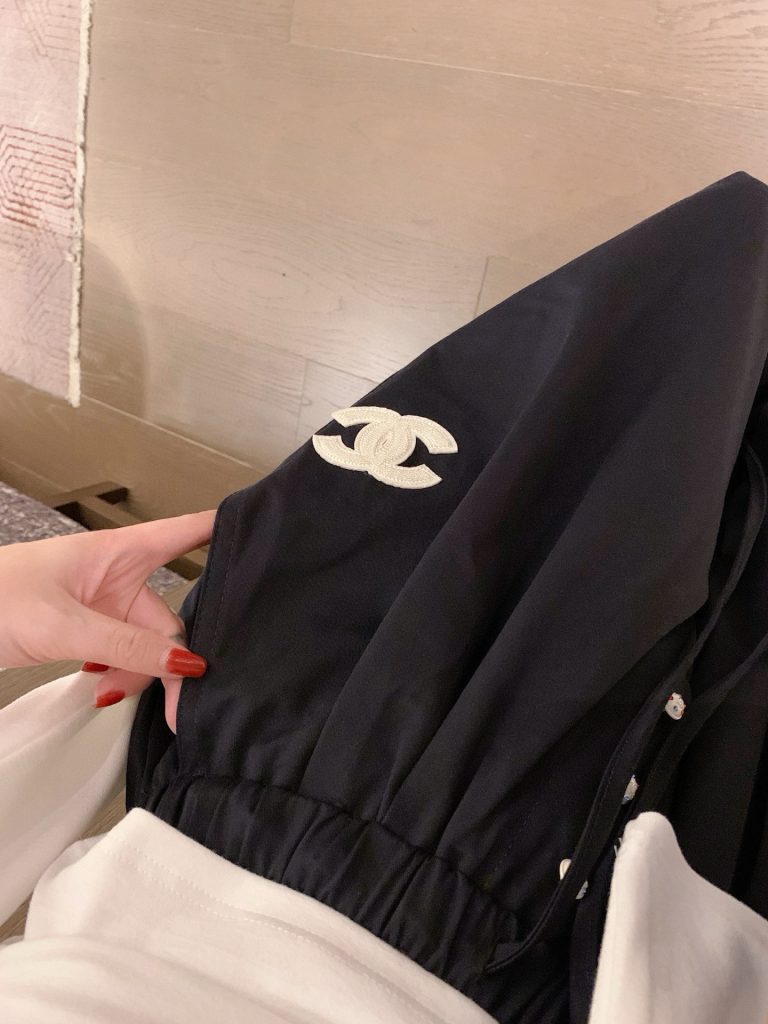 CHANEL レディース ファッションパンツ ブラック 2色展開 ファッション|休日に失敗しにくい選び方