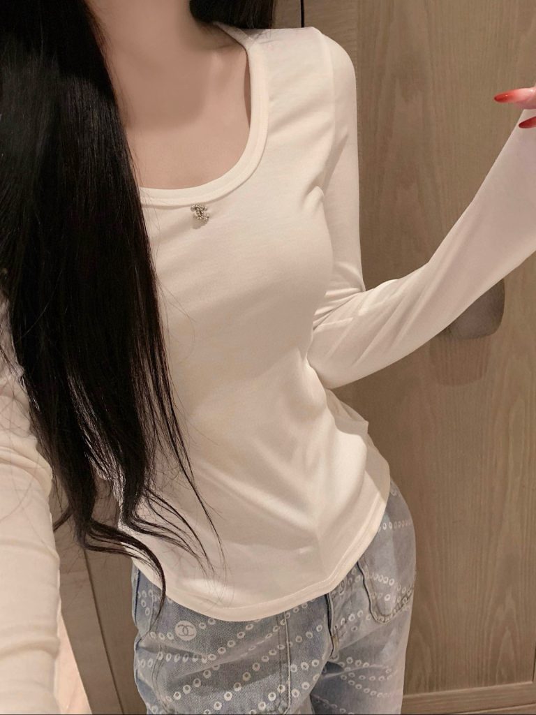 シャネル レディース ロングスリーブTシャツ 2色入 レースデザイン 背中カットアウト 上品…|季節の変わり目で使いやすいファッションアイ…