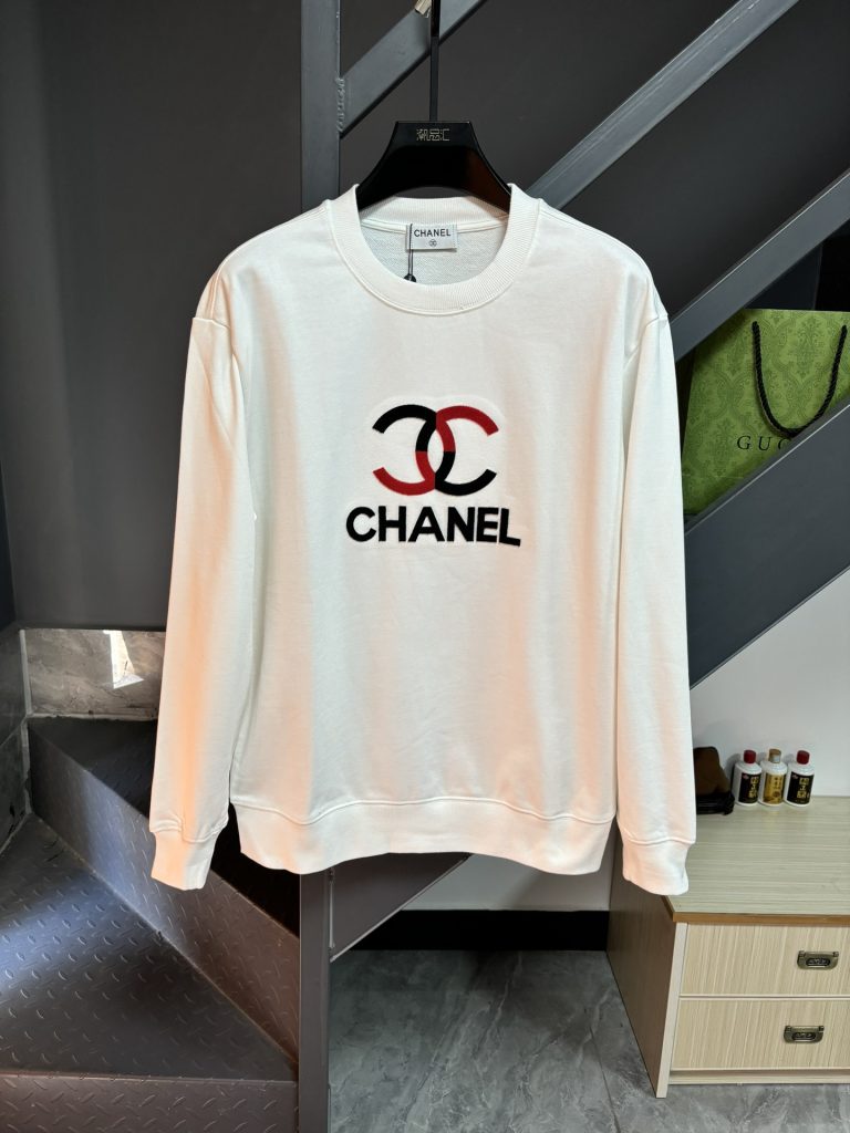 CHANELのTシャツを予算内で探す前に見るロゴのポイント