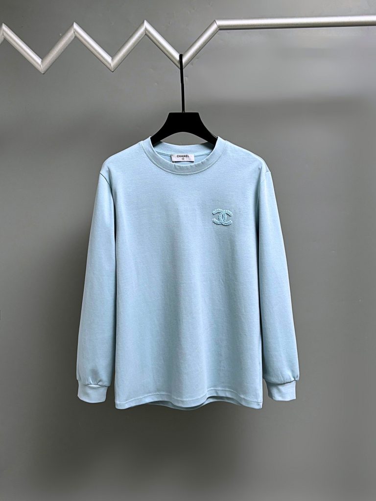 ブルー系Tシャツを服に合わせるなら見るべき3点