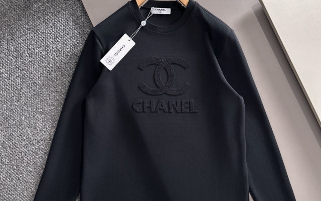 服装選びで迷ったら：Tシャツの価格と使い道