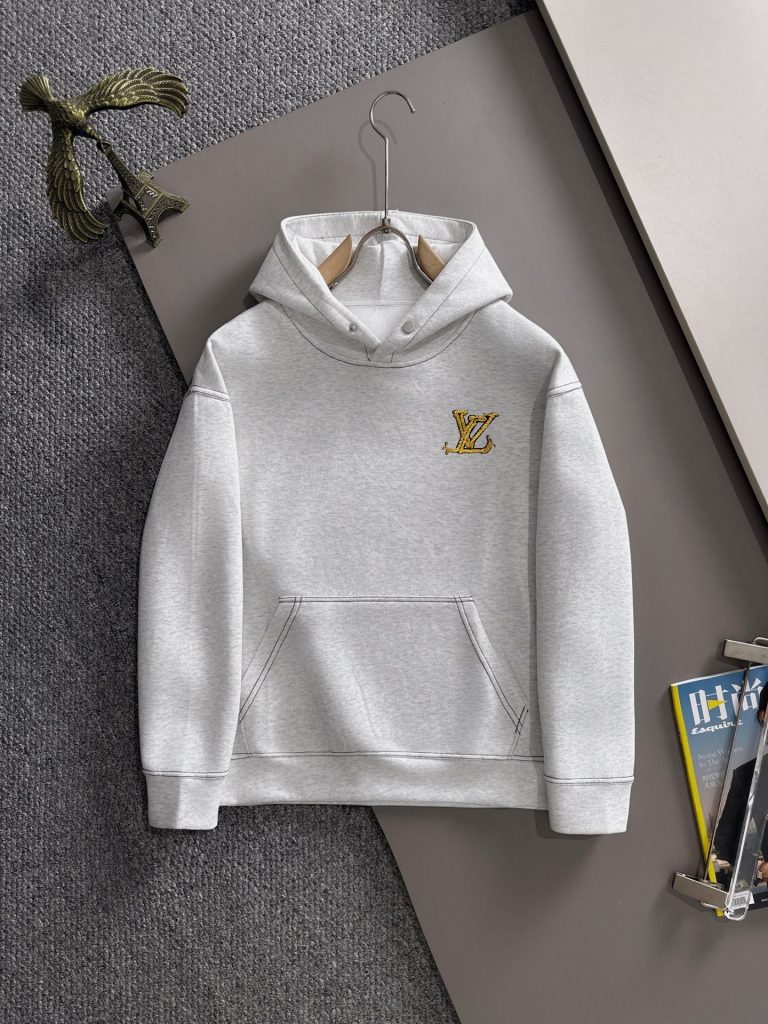 Louis Vuittonルイ・ヴィトン フーディ ファッションアイテム|仕事帰りに毎日に合わせるポイント