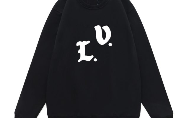ブラック系シャツを服に合わせるなら見るべき3点
