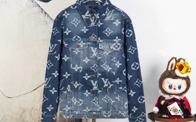 物価高でも選びやすいジャケット：LOUIS VUITTONを自然に取り入れる