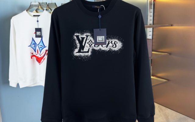 LOUIS VUITTONのTシャツは価格・収納・合わせ方でどう見るか