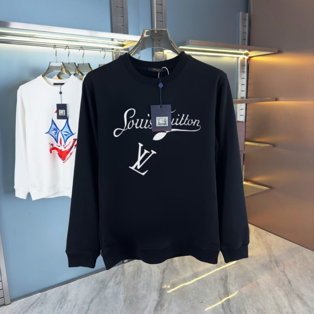 Louis Vuittonルイ・ヴィトン 黒 パーカー メンズ フルグラフィックプリント 3…｜仕事帰りに使いやすいファッションアイテムを…
