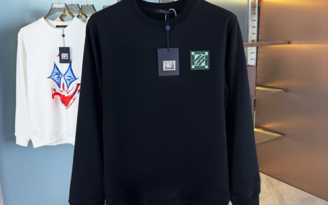 LOUIS VUITTONのシャツは価格・収納・合わせ方でどう見るか